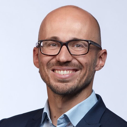 Nikolas Iwan